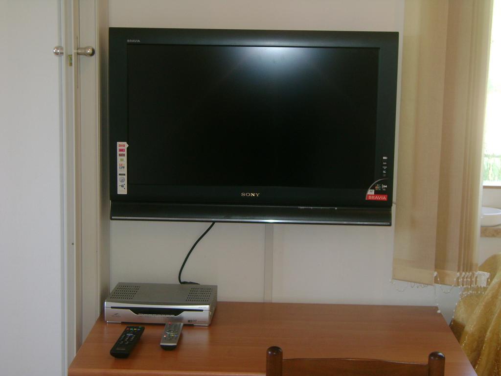 Apartment For Holidays In Póla Szoba fotó