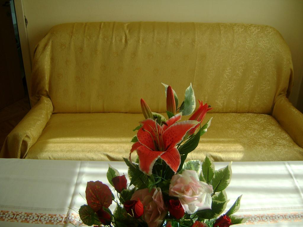 Apartment For Holidays In Póla Szoba fotó