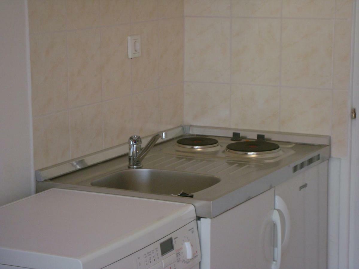 Apartment For Holidays In Póla Szoba fotó